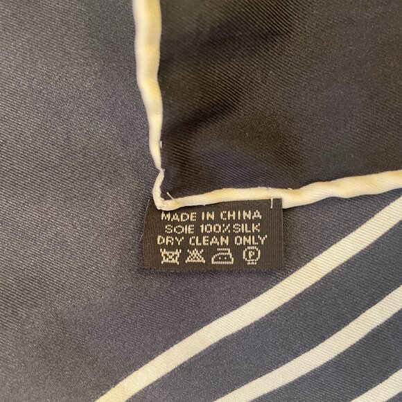 Women Twill Silk Scarf - Picture 3 of 5